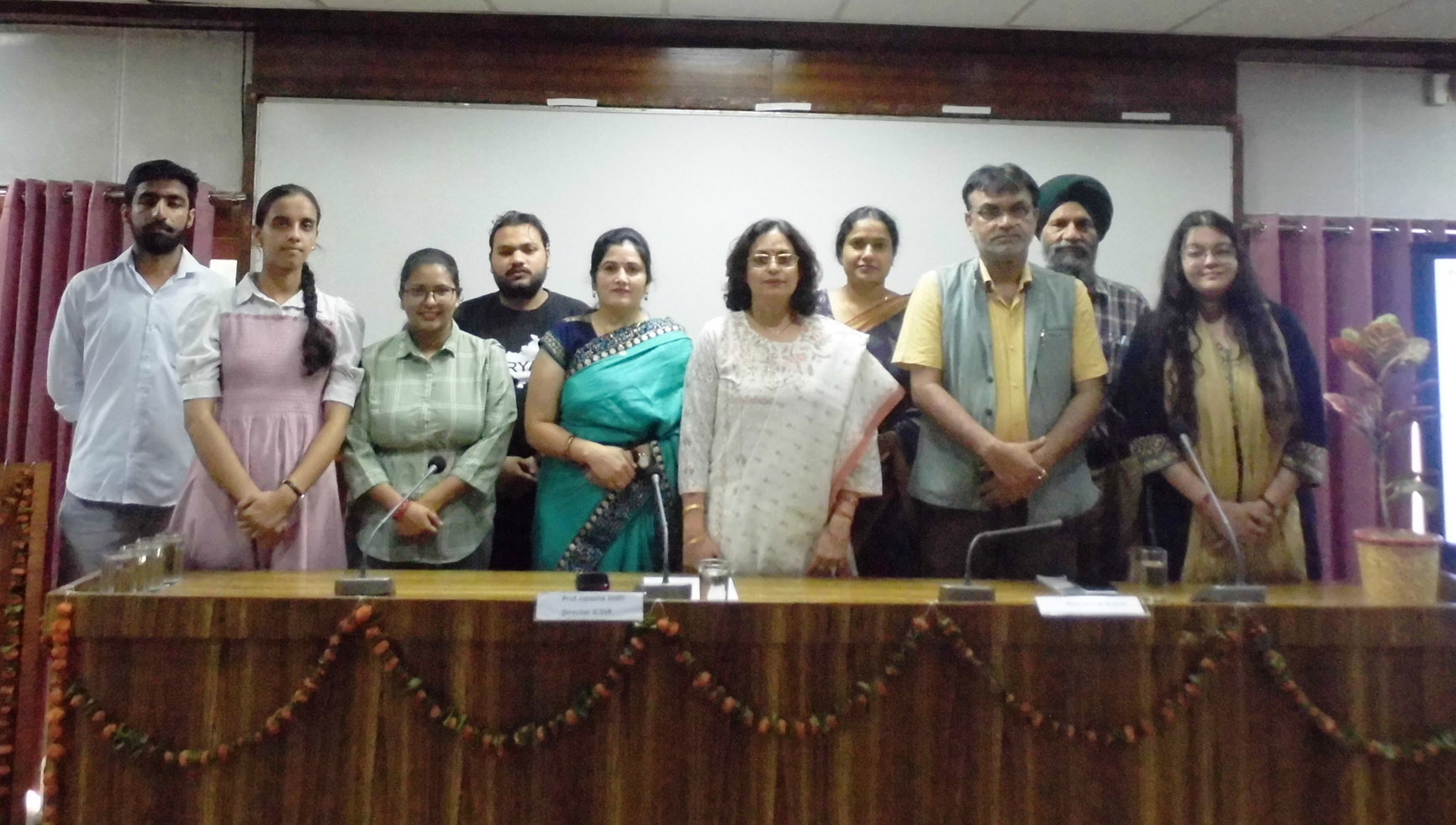 आईसीएसएसआर उत्तर-पश्चिम क्षेत्रीय केंद्र, पंजाब विश्वविद्यालय, चंडीगढ़ ने "आधुनिक समाज में हिंदी साहित्य की भूमिका और महत्व" विषय पर एक निबंध और भाषण प्रतियोगिता का आयोजन किया।